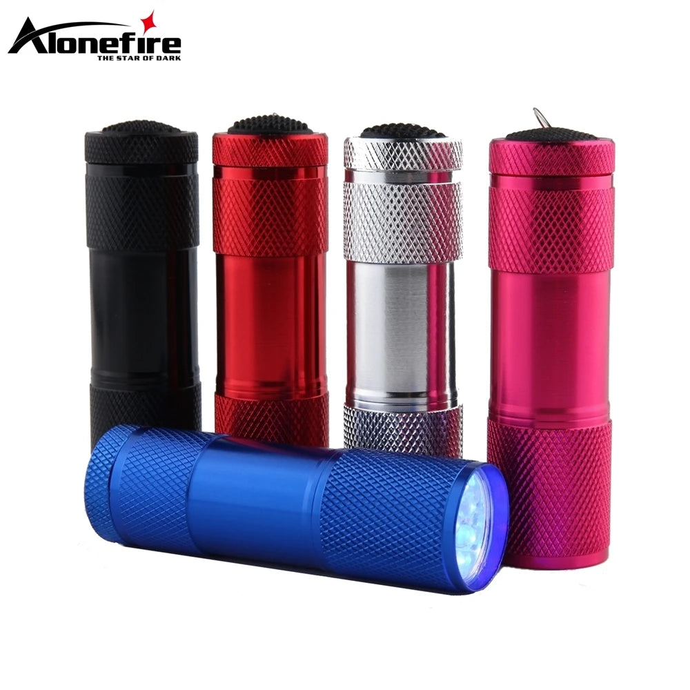torche poche led mini portable rechargeable noir rouge utilitaire compact aluminium