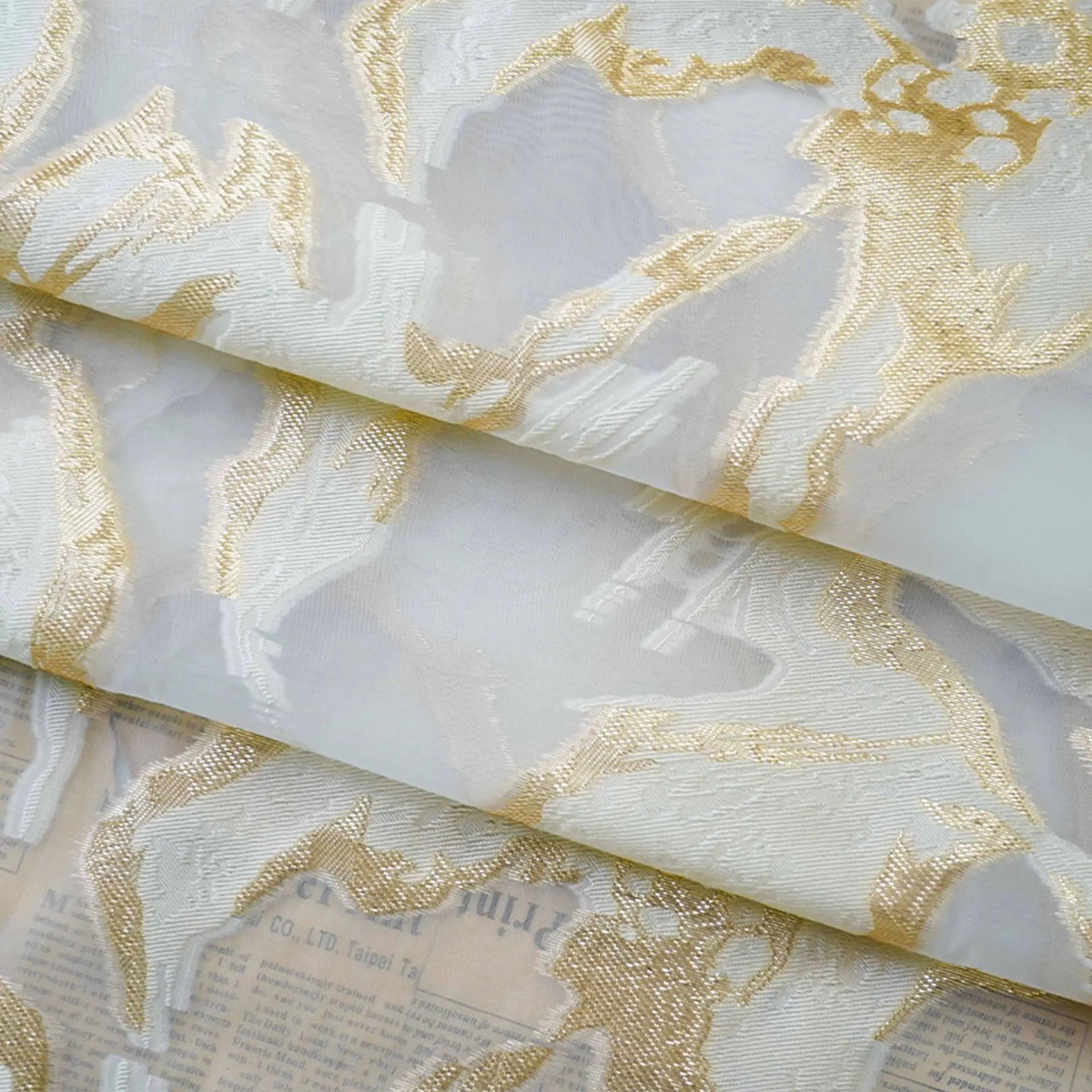 tissu polyester blanc doré marbré moderne résistance intempéries couture décoration 140cm respectueux environnement