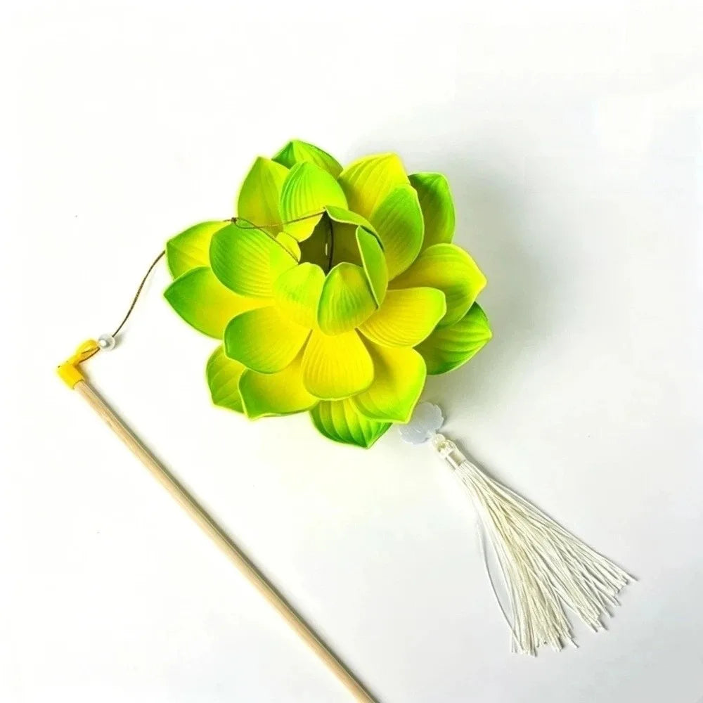 lanterne fleur lotus rose jaune feuilles details traditionnelle artisanale tassel soie portable festive