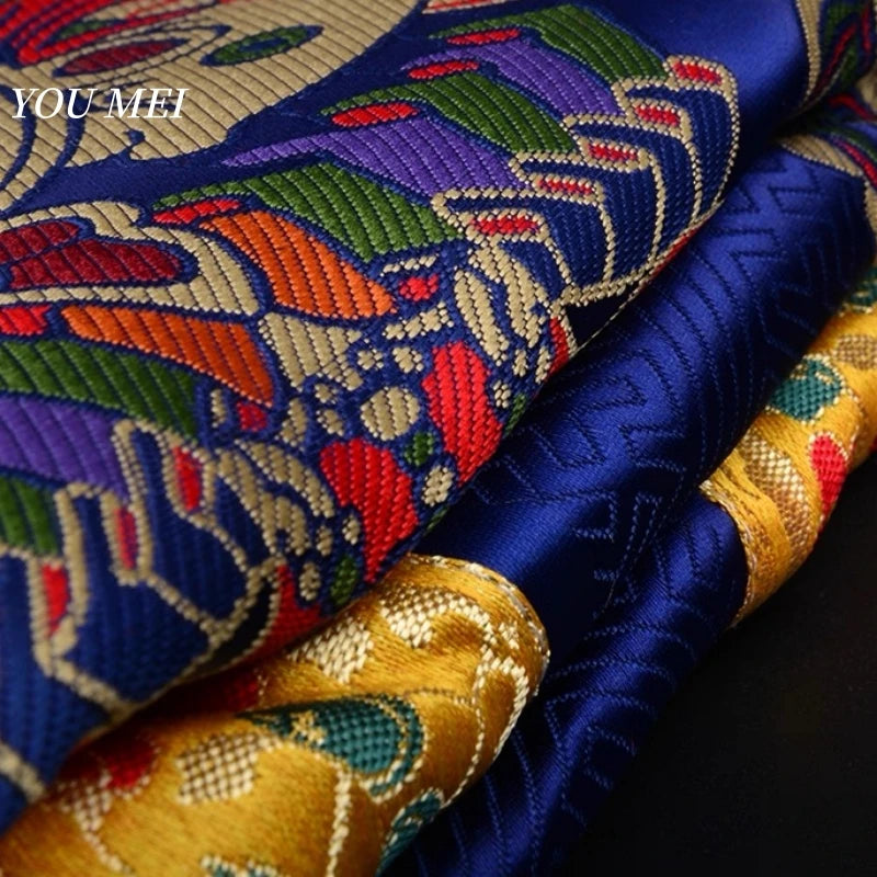 rideau artisanal brodé couleurs vives motifs floraux géométriques maison restaurant
