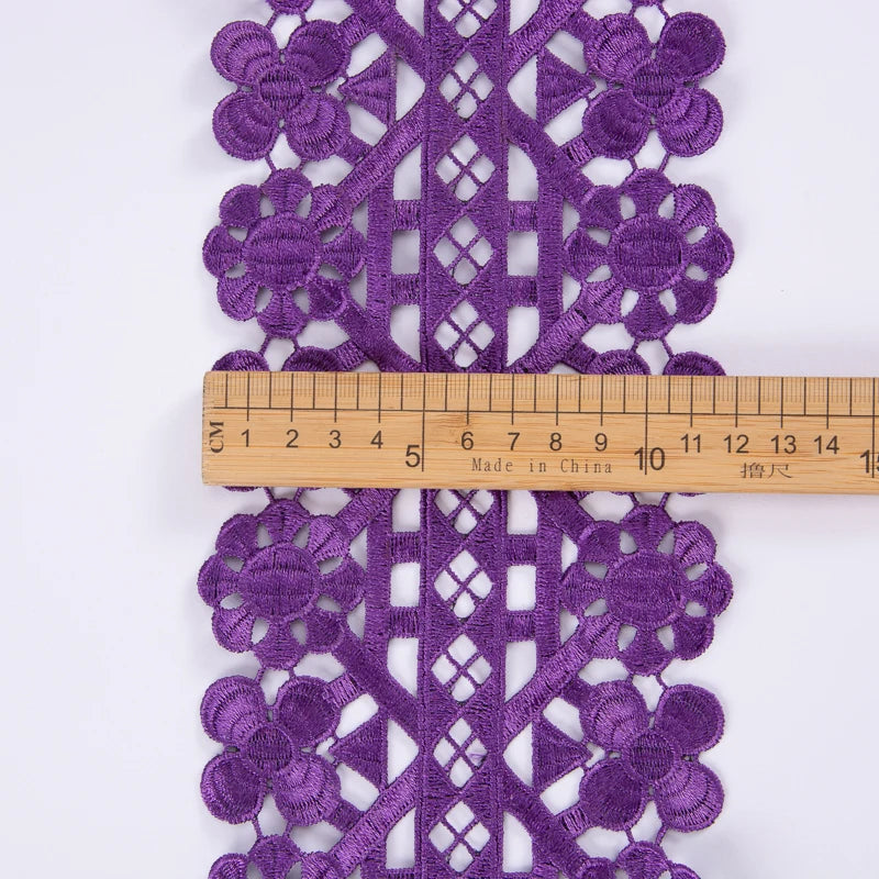 ruban dentelle violet fleurs motifs géométriques broderie fine polyester occasion party