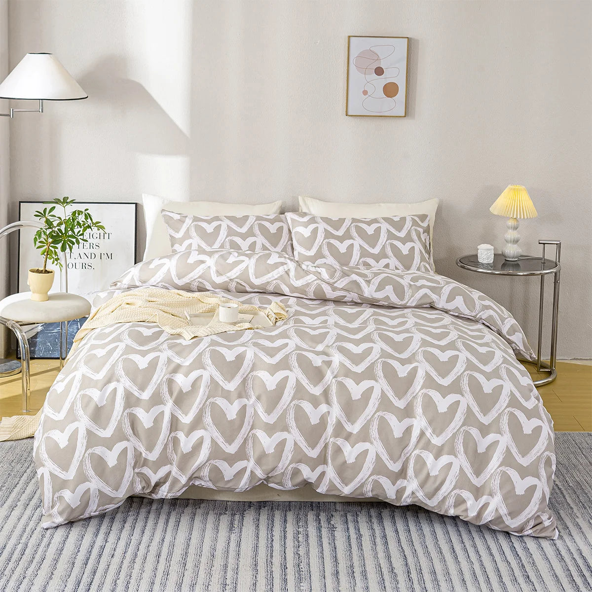 ensemble literie housse couette deux taies d'oreiller coeur gris blanc moderne