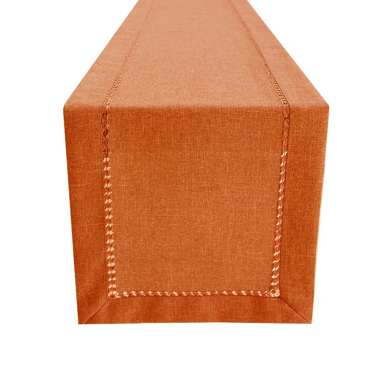 nappe table tissu texturé gris beige orange bordures ajourées scintillantes intérieur rustique moderne