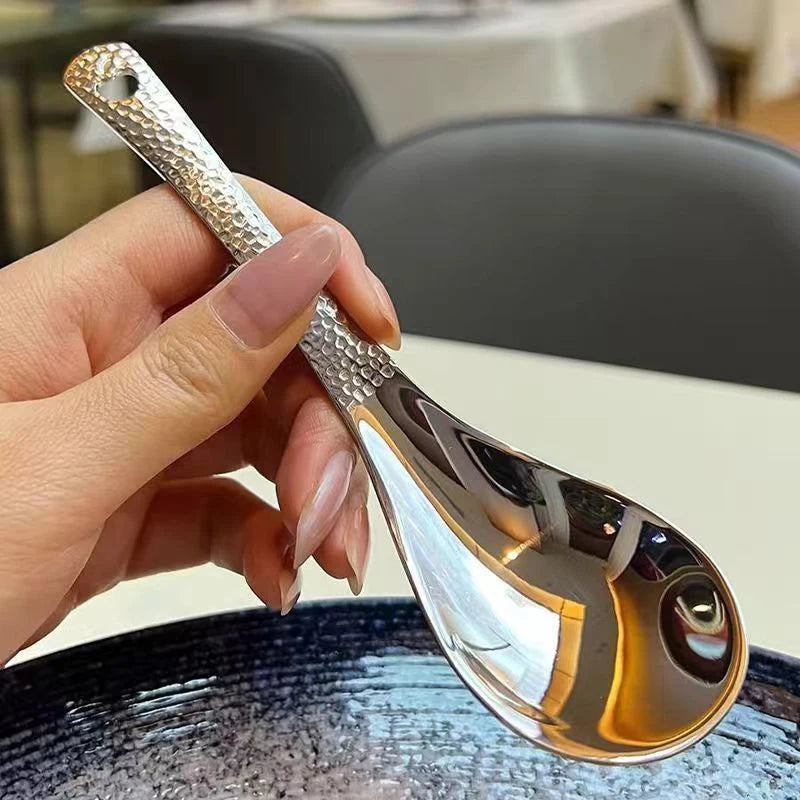 cuillère soupe acier inoxydable argentée poignée martelée moderne cuisine maison