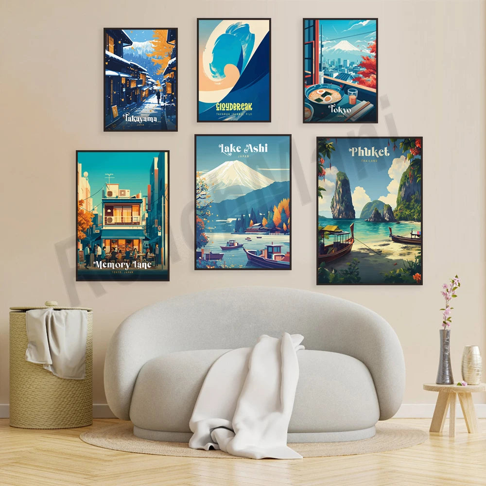 Une collection d'affiches de voyage illustrant différentes destinations comme Takayama, Cloudbreak, Tokyo, Lake Ashi et Phuket, créant une atmosphère de voyage et d'aventure dans la pièce.
