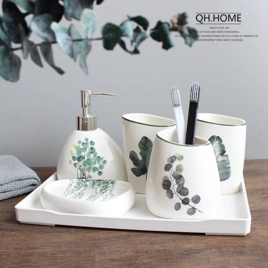 ensemble vaisselle salle bain blanc motifs floraux moderne distributeur savon tasses dents bol savon