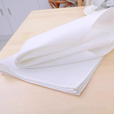 Set de table personnalisable en coton blanc 6 pièces sur table à manger