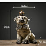 statuette chien bouledogue couronne collier aspect vieilli texture rugueuse décoration chambre moderne