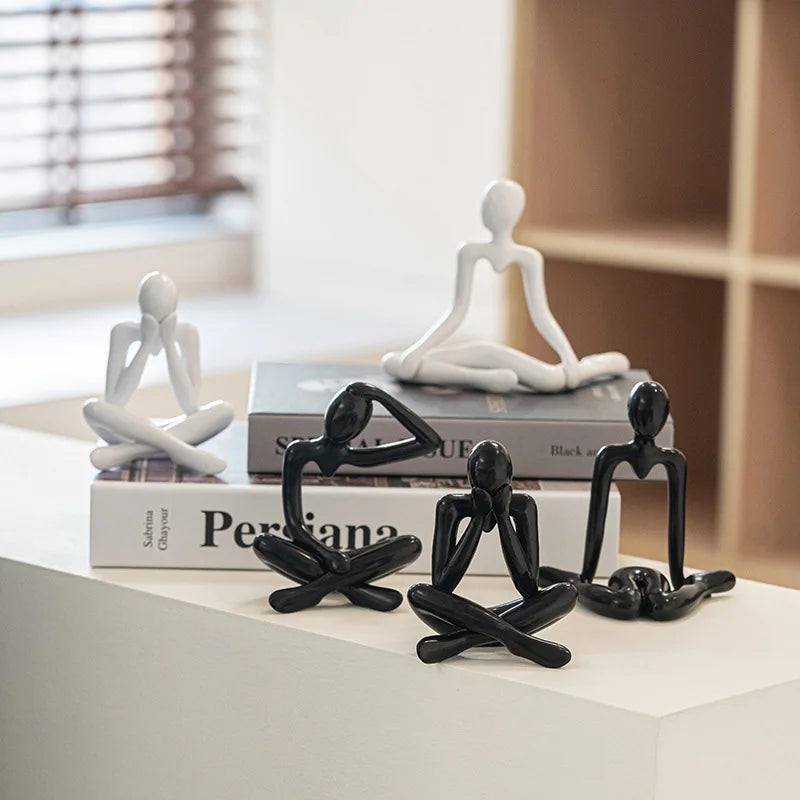 statues abstraites modernes noir blanc décor simple minimaliste