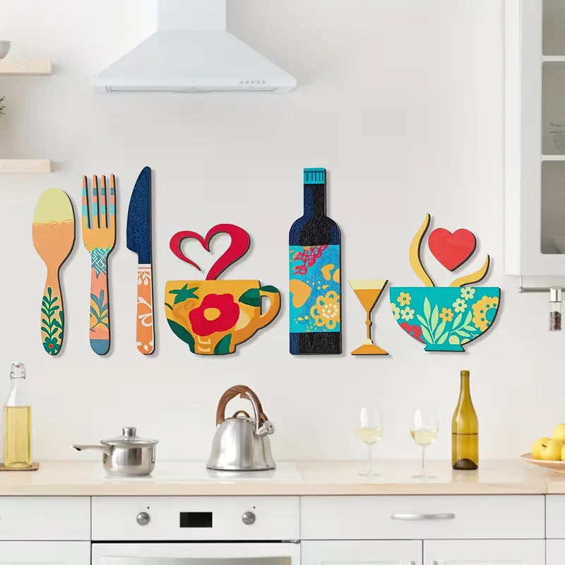 décoration murale bois ustensiles vaisselle fourchette cuillère tasse verre rustique chambre cuisine