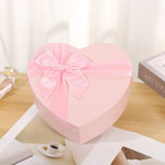 boîte cadeau forme cœur rose rouge bleu marine papier kraft satinée classique mariage fête