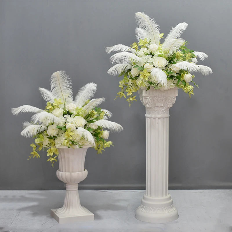 décorations extérieures colonnes romaines blanches vases ornements classiques fêtes anniversaires mariageextérieur