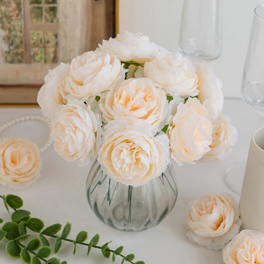 décoration intérieure mariage bouquet pivoine soie rose blanc orange rouge bleu