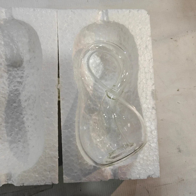 bouteilles klein verre transparent décoration moderne sculpture ornement espace four dimensionnelle