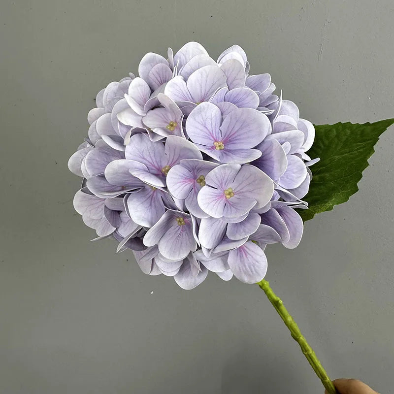 bouquet fleurs artificielles hortensia violet orange vert blanc rose décoration intérieure moderne minimaliste anniversaire