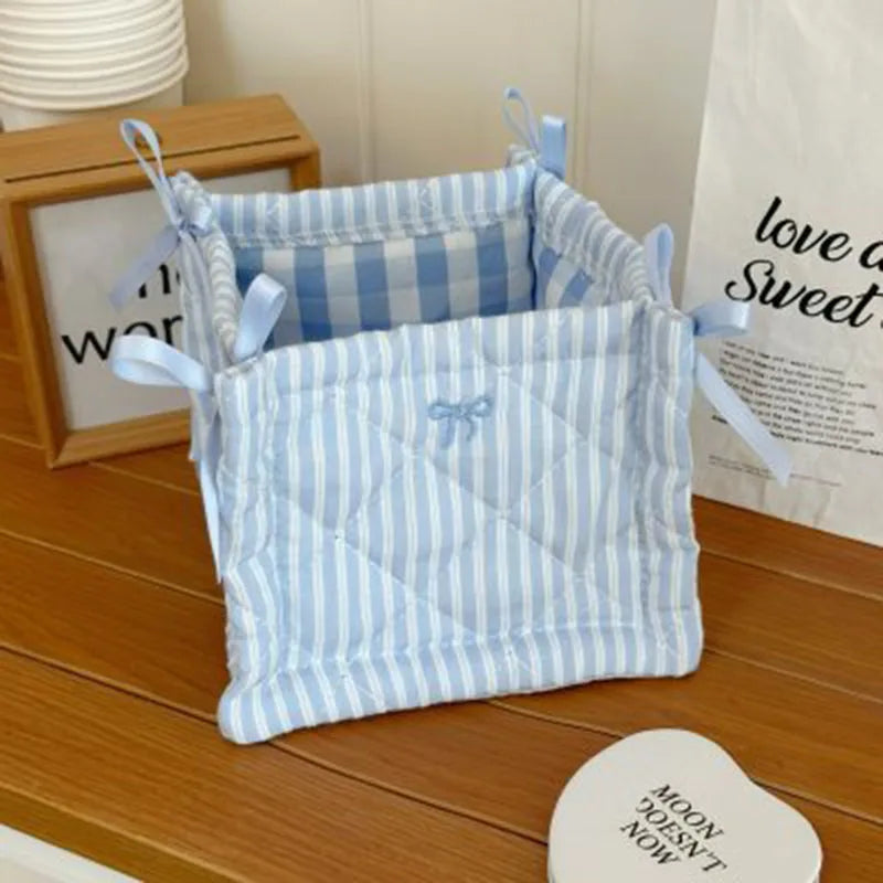panier rangement tissu bleu clair rayures horizontales classique réutilisable rangement cosmétiques décoration