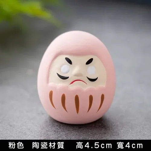 statue daruma gris relief sculpté artisanal traditionnel maison décoration bouddhiste