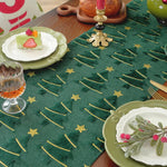 chaise table arbre noël brodé rouge vert décoration festive tissu épais étoiles dorées noel