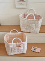 panier rangement tissu rose motifs floraux doux romantique