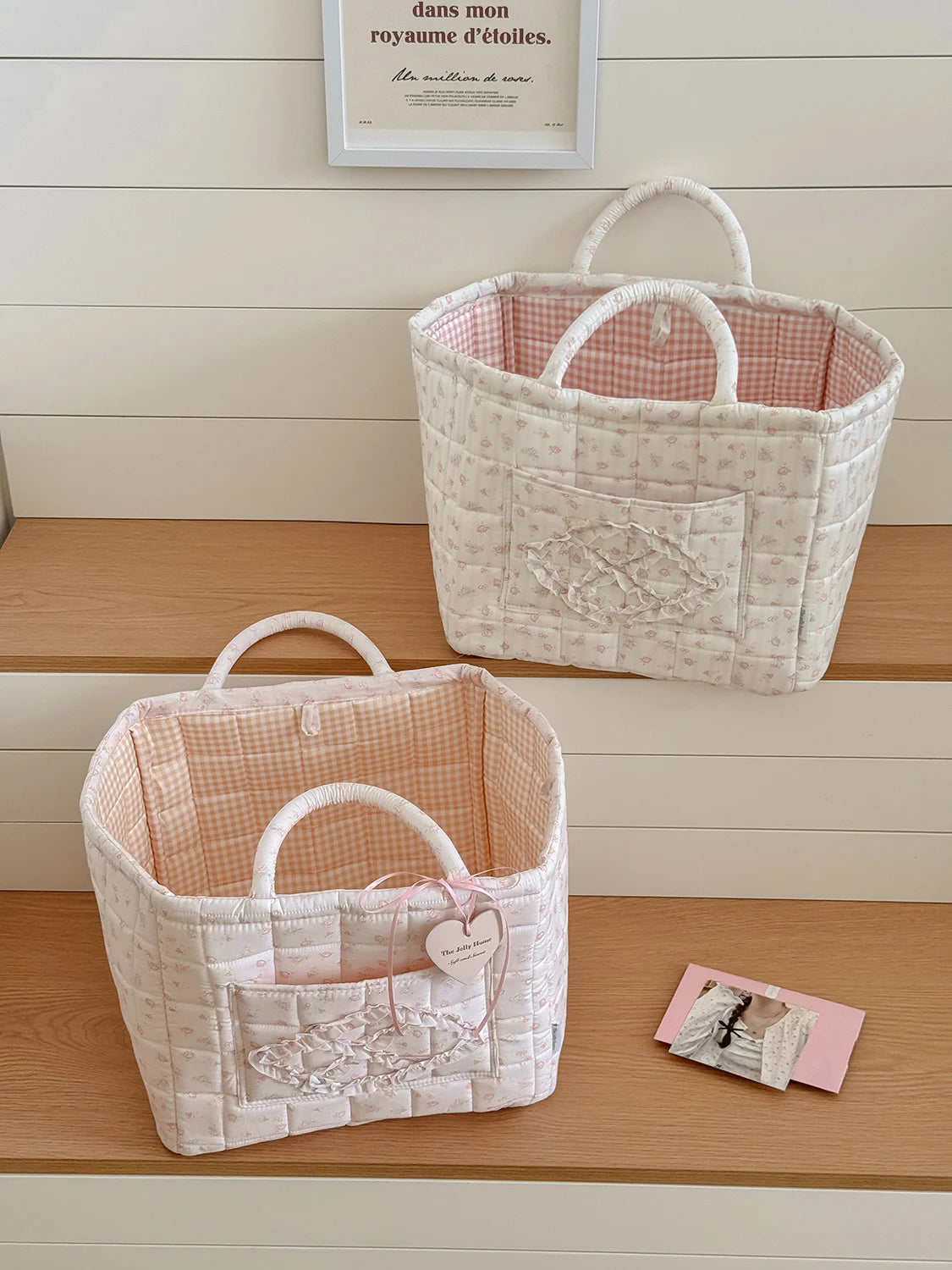 panier rangement tissu rose motifs floraux doux romantique