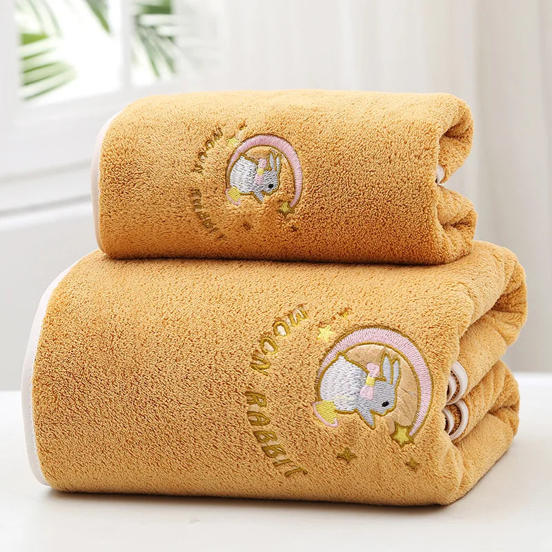 serviette bain velours brodé lapin étoiles arc ciel rouge jaune bleu rose Halloween decorative