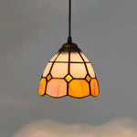 lampe suspendue tiffany multicolore motifs floraux stained glass couloir restaurant étude balcon
