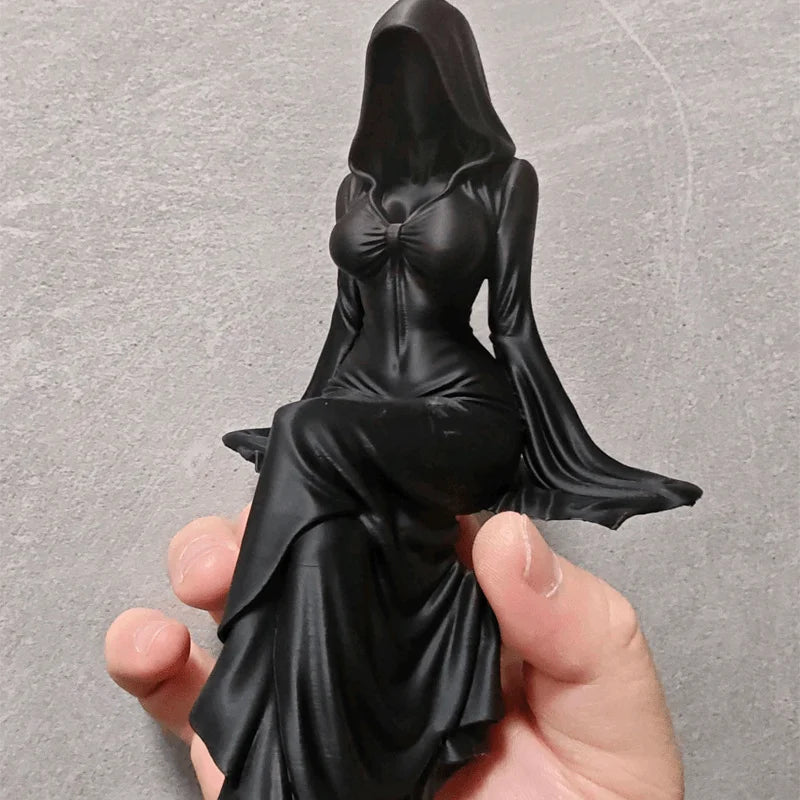 statue gothique femme assise noir texture 3d plis drapés ornement mystérieux roses noires citrouille
