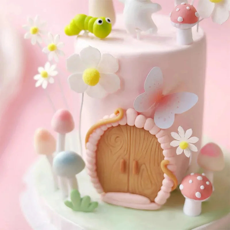 décoration gâteau enfant lapin champignon fleur papillon ver fantaisie colorée anniversaire fête baptismale