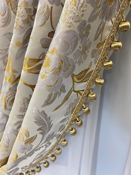 rideau occultant blanc gris doré motif floral brodé classique salon chambre