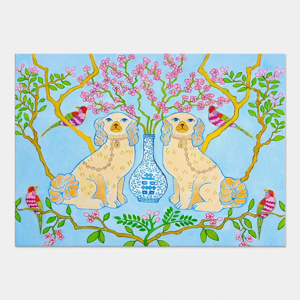 Une scène printanière apaisante avec deux chiens de porcelaine assis devant un vase décoratif, entourés de fleurs de cerisier roses et d'oiseaux colorés perchés sur les branches.