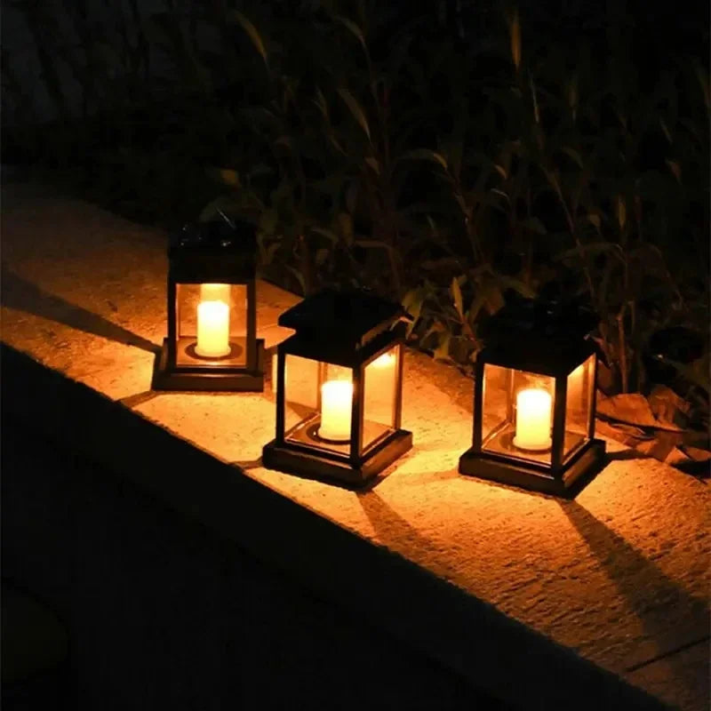 lanterne solaire suspendue métallique verre transparent vintage filigrane led noir jaune rustic