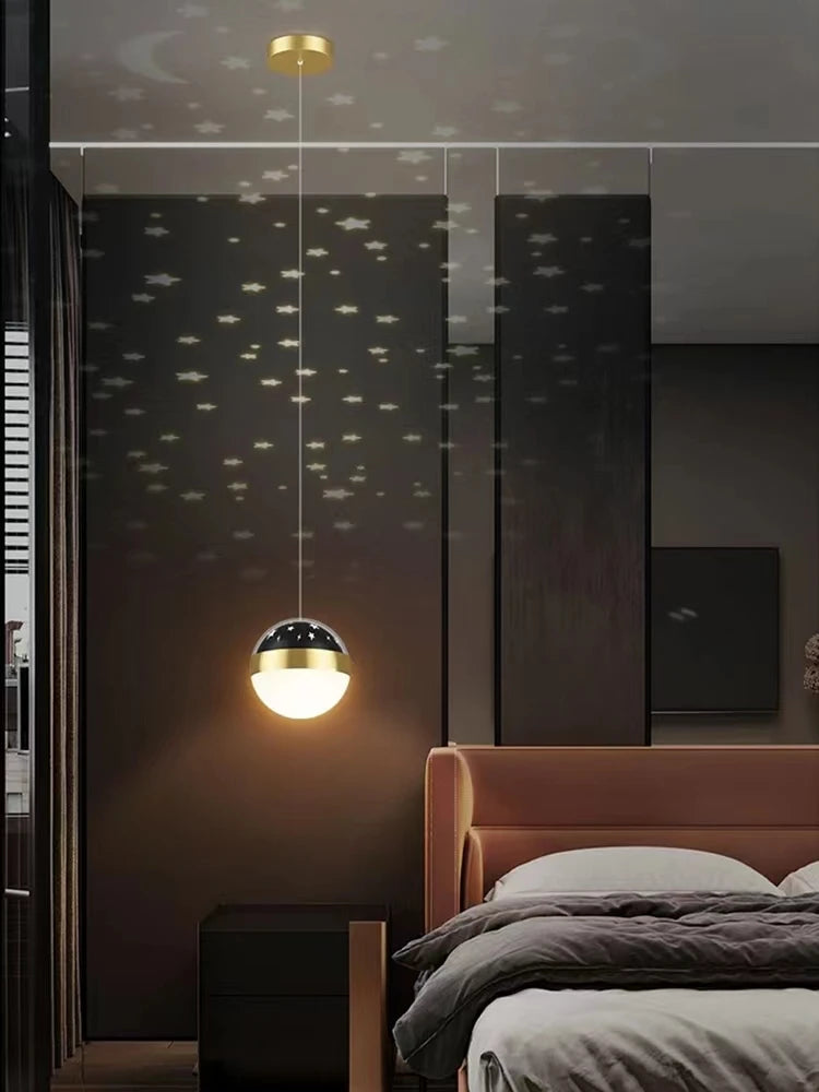 Projection lune etoiles lampe suspendue ambiance chambre