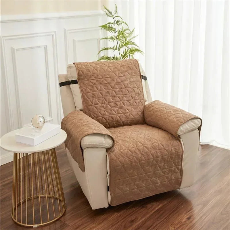 housses chaise imperméables antirayures animaux enfants protection moderne gris marron rouge quiltées sécurités incluses