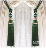 pompons rideau vert bleu beige tissu uni brillant classique élégant anneaux métalliques deux pièces