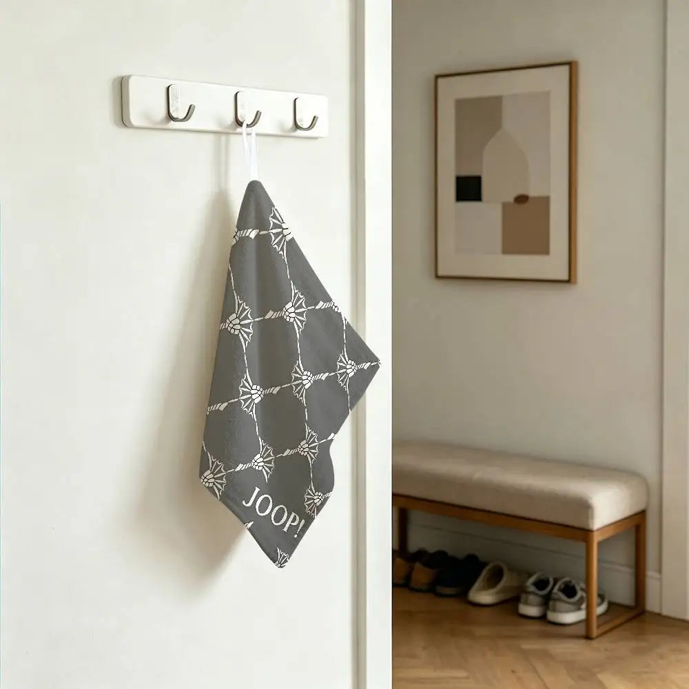 serviette toilette gris motif géométrique moderne crochets salle bain cuisine