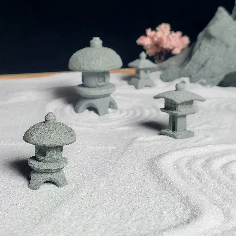 Lanternes miniatures traditionnelles gris texture granit opaques accessoire décoration intérieure maison