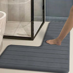 tapis bain gris motif fleurs noires texture moelleuse moderne absorbant