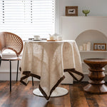 nappe table rectangulaire beige clair lin naturel rustique chic pompons blancs décorative