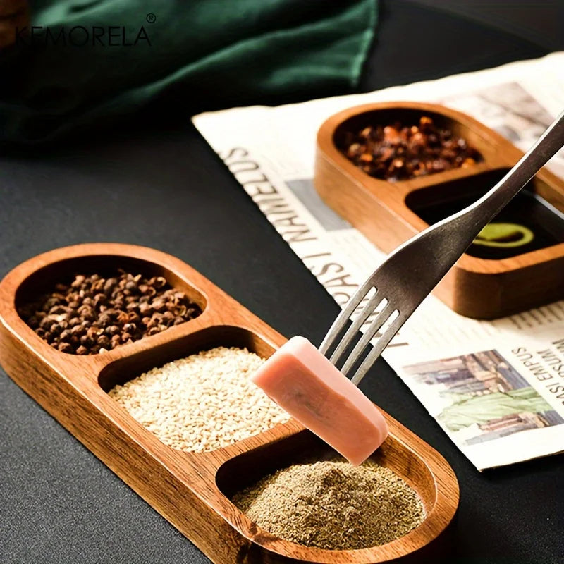 Plateau bois utilisé pour petit déjeuner avec pain et confitures