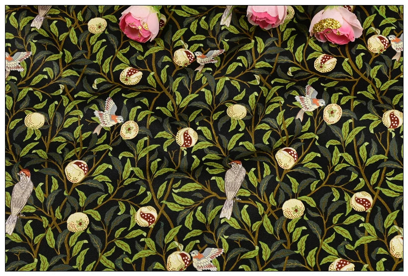 tissu coton twill floral motifs oiseaux fruits william morris quilting patchwork crafting