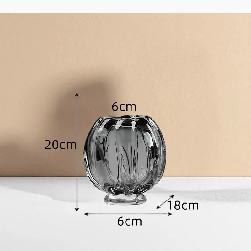 vases verre transparent gris fumé lignes gravées moderne minimaliste décoration table fleurs séchées