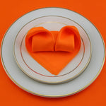 serviette table satin pliée forme coeur mariage décoration fête