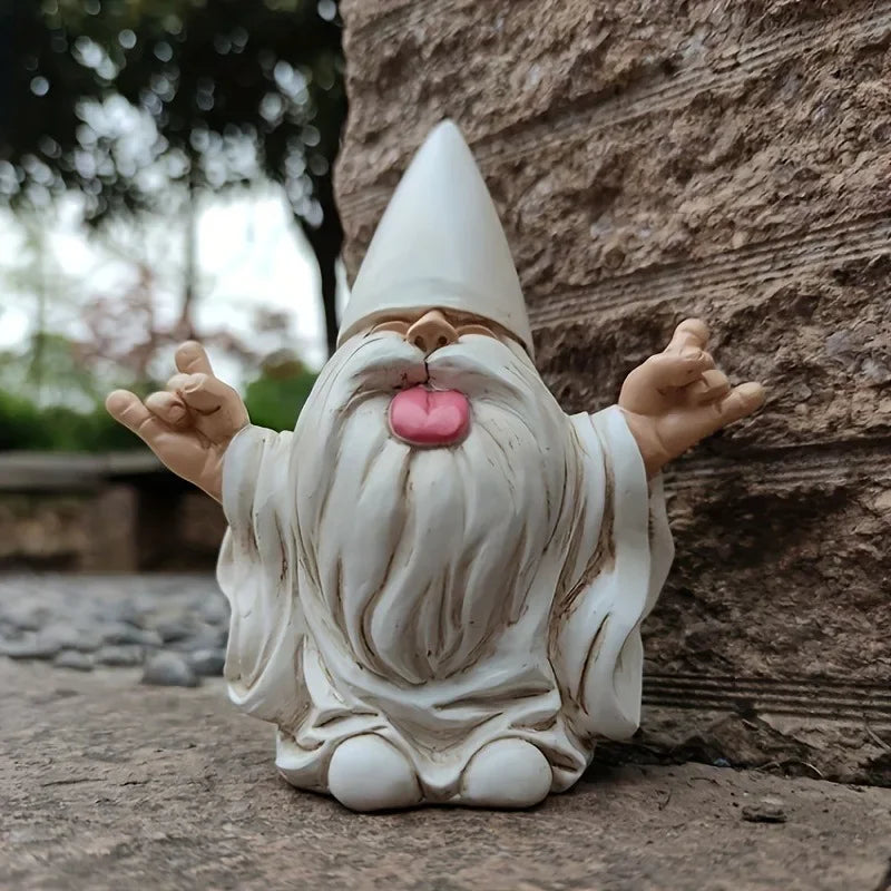statue gnome blanc rock pose humour jardin extérieur ornement déco vieux aspect