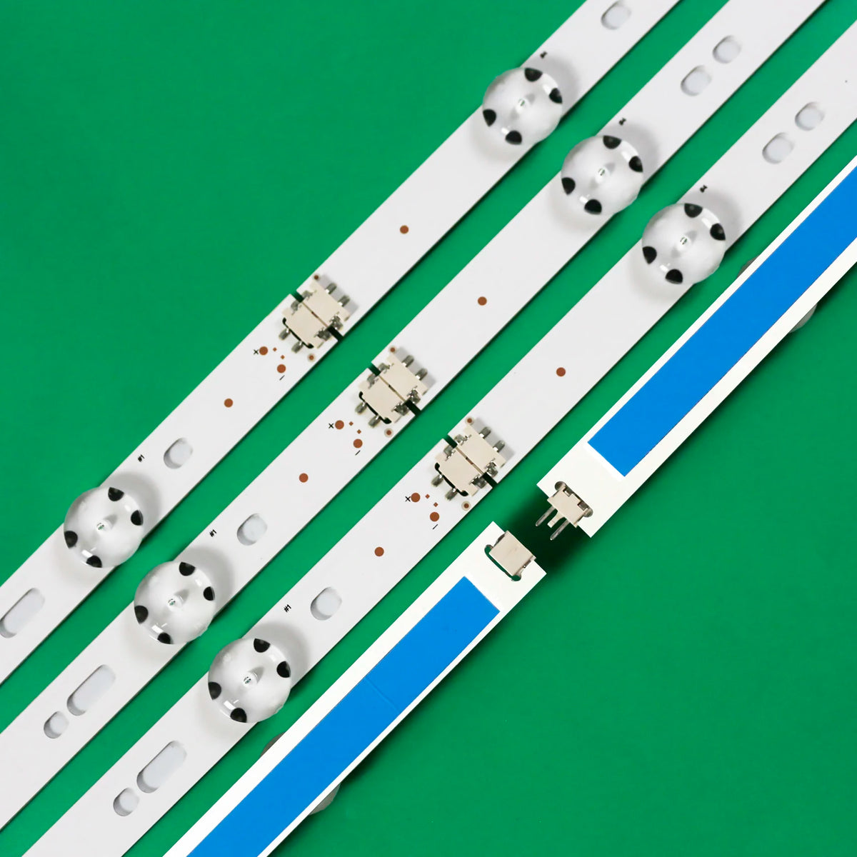 bande lumineuse led blanc imprimée points noirs moderne clips fixation commandes