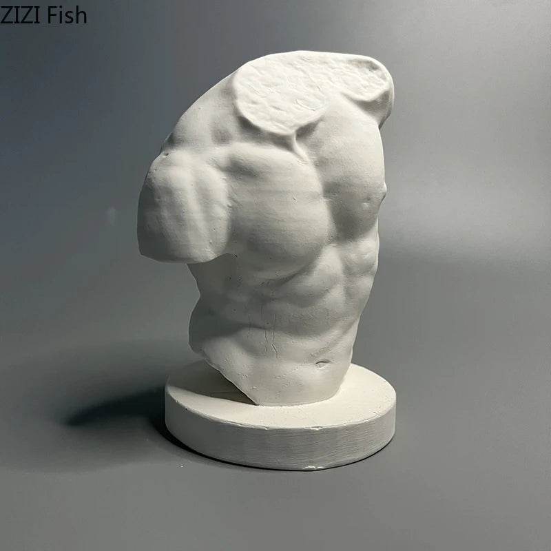 figurine buste masculin sculpture antique blanc gris musculature detaillee texture rugueuse socle circulaire deco