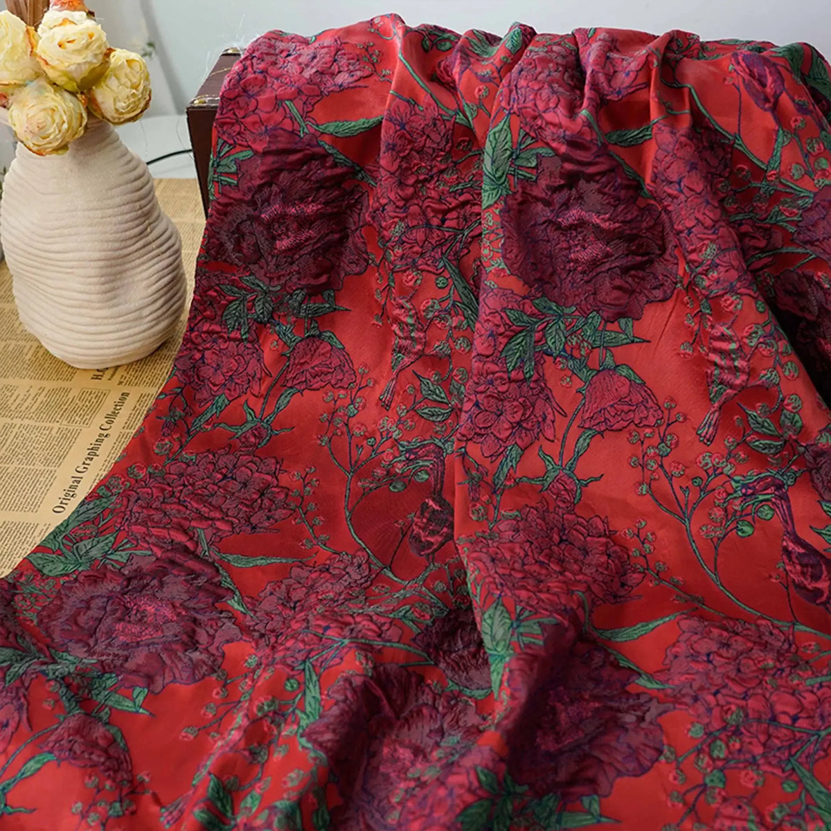 tissu polyester fleurs rouge vert résistant couture décoration imprimé floral bricolage respectueux environnement