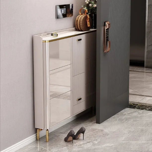 meuble chaussures moderne beige rayures tabouret escamotable porte chaussures pieds dorés élégant rangement pratique