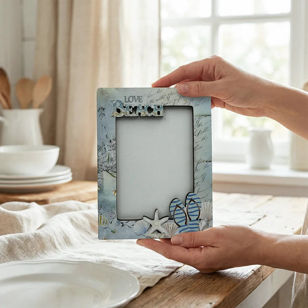 cadre photo thème plage coquillages hippocampes lettrage Love Beach clips noirs bleu clair beige
