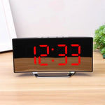 horloge électronique moderne alarme digitale table calendrier luminoire LED noir rouge vert