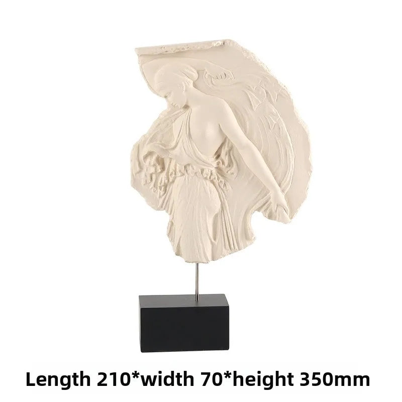sculpture decorative art antique femme drapée reliefs tissus cheveux flottants blanc crème noir posée